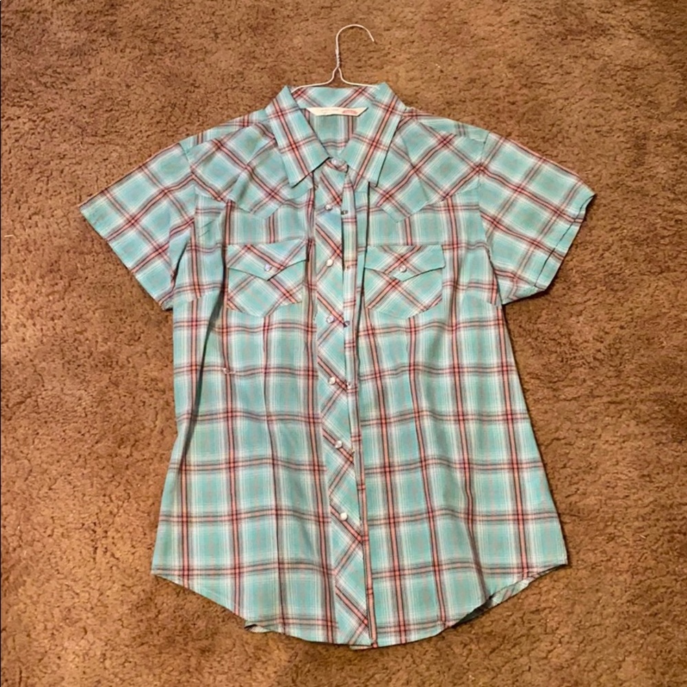Light weight pearl snap short sleeve western shirt